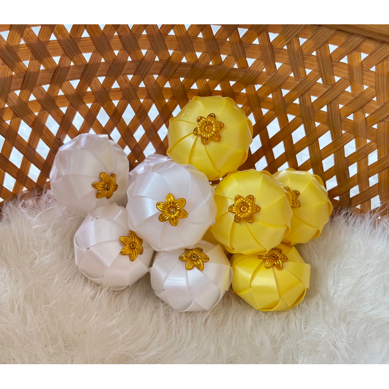 เหรียญโปรยทาน ลูกจันทร์ ขาว เหลือง แพ๊ค 50 ชิ้น พร้อมส่ง