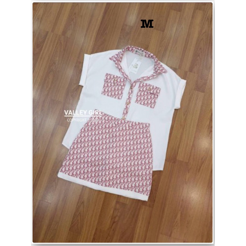 [เสื้อผ้างานป้าย]ชุดเซ็ตกระโปรงชมพู ป้าย Valley Girl