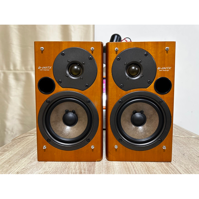 ONKYO-D092TXลำโพงวางหิ้งหุ้มผิวไม้จริง