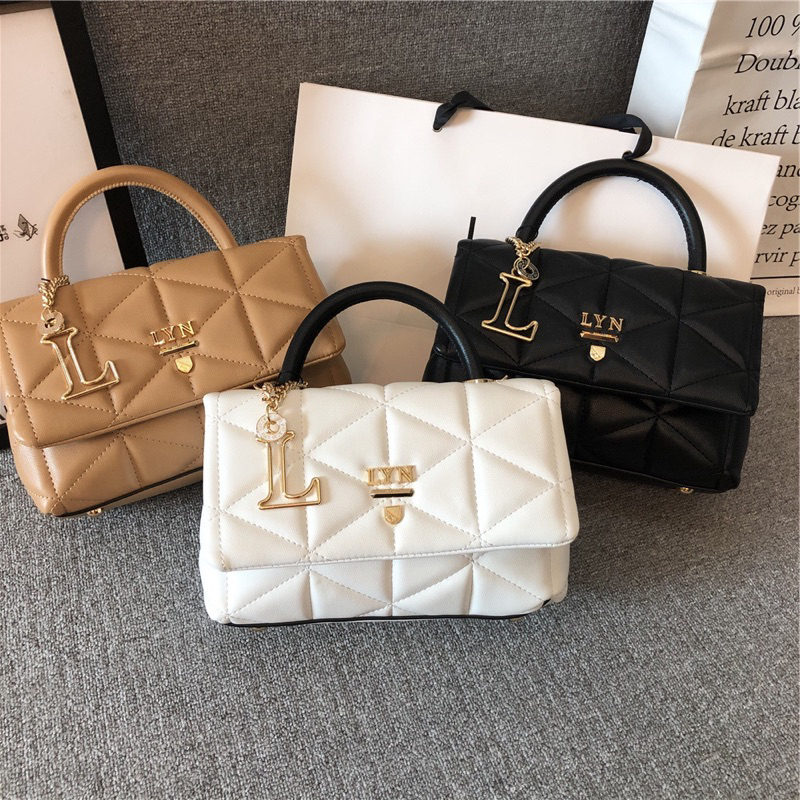 กระเป๋าสะพายlyn ทรงคลาสสิก พร้อมส่งจ้า ทรงcoco