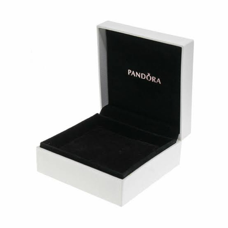 [แท้/มือสอง] กล่องใส่กำไล pandora รุ่นเก่า แบบไม่มีแกนกลาง ✨