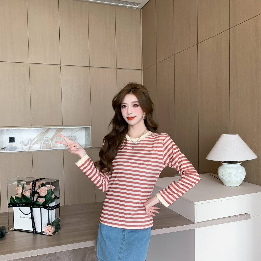LEILA clothing ที่ถูกสุด เสื้อแขนยาว ลมเกาหลี ลายทาง คอกลม เสื้อถักลายทาง#L1