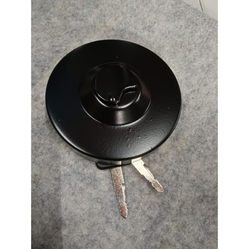 ฝาปิดถังน้ำมันอลูมิเนียม รุ่น 3 เขี้ยว แบบมีกุญแจ