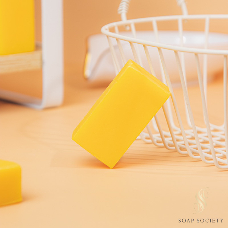 สบู่สับปะรด สำหรับผิวคล้ำเสียสะสม ดำแดด ระเบิดขี้ไคล PineappleSoap AHAsoap สบู่ผิวขาว