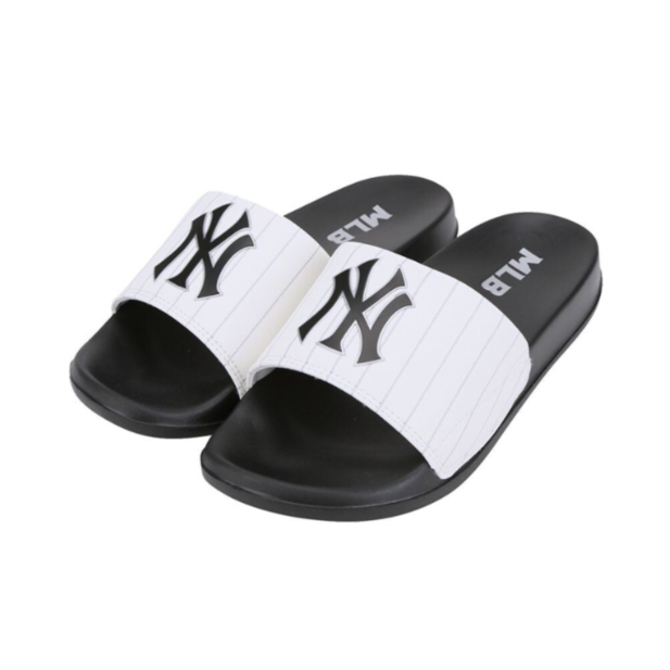 (พร้อมที่จะจัดส่ง) New York Yankees รองเท้าสันทนาการชายและผู้หญิง