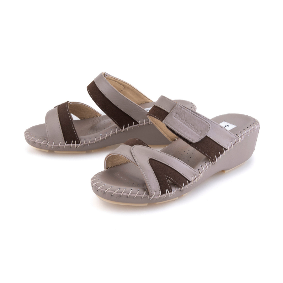 Dortmuend Luke JM228 026-000 Khaki “The Original Hand-Sewn Series” รองเท้าสุขภาพที่ร้อยทุกฝีเข็มด้วยมือ