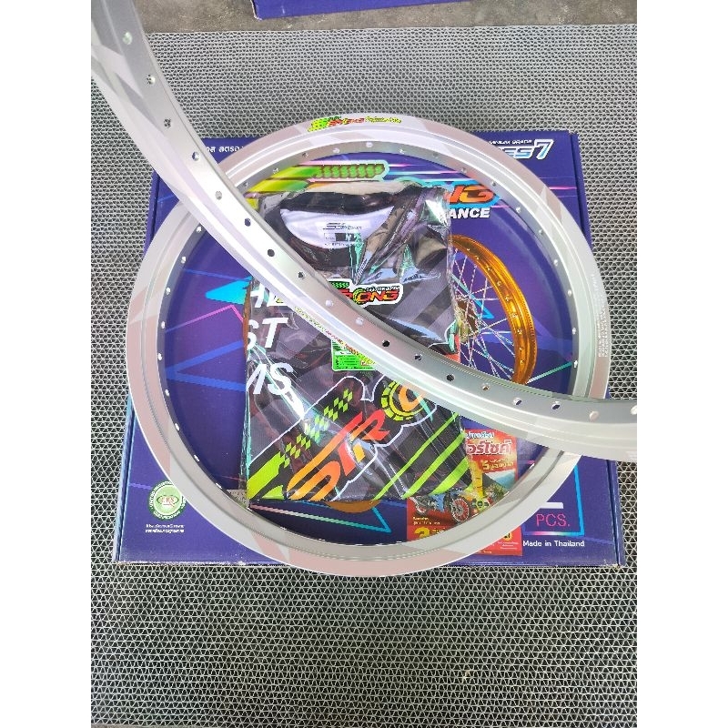 วงล้อ เอสสตรอง Sstrong ทรงเอ สีเงิน สายฟ้า 1.4หน้า/หลัง ขอบ17 แถมเสื้อ1ตัว (ราคาต่อคู่)