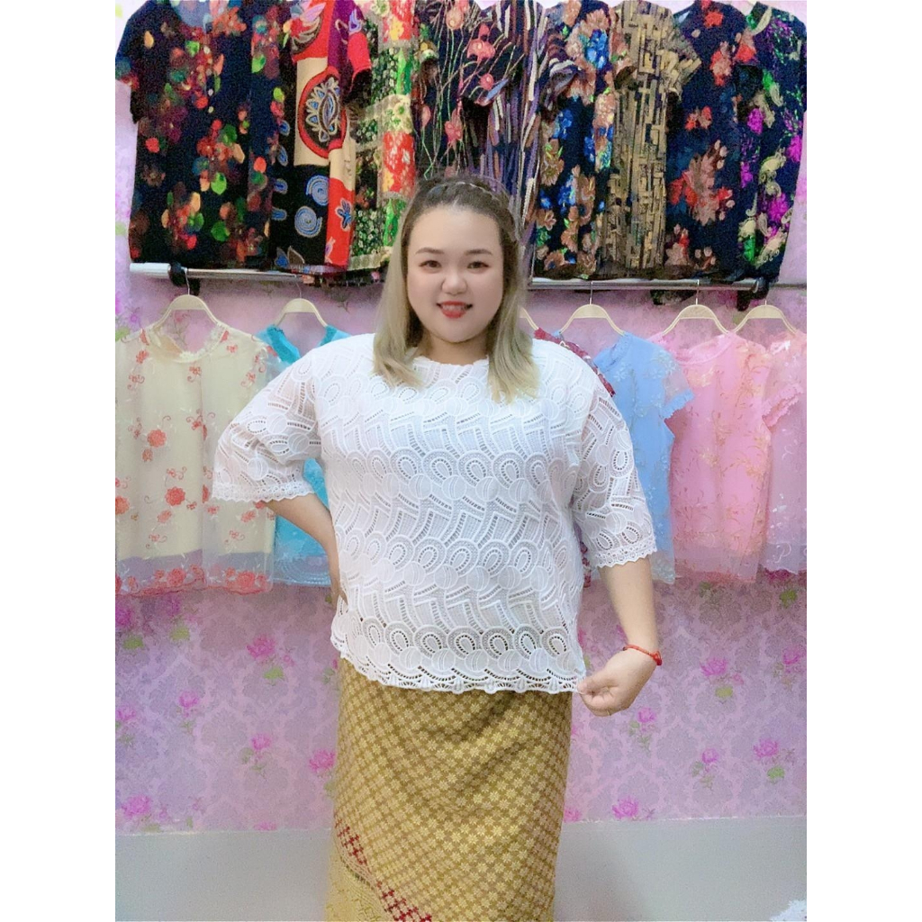 เสื้อลูกไม้ อก50-52นิ้ว สาวอวบ เสื้อลูกไม้สีขาว เสื้อลูกไม้ใส่กับผ้าถุง แขนสามส่วน รุ่น5205