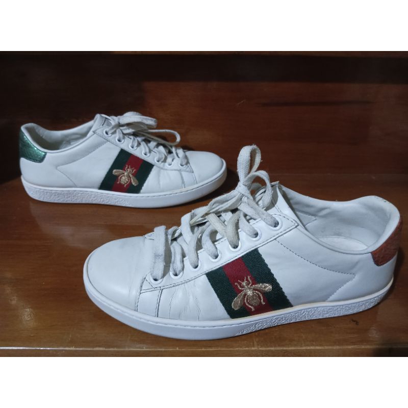 Gucci Ace Bee 35/22cm.                              รองเท้ามือสองของแท้ 100% Made in italy