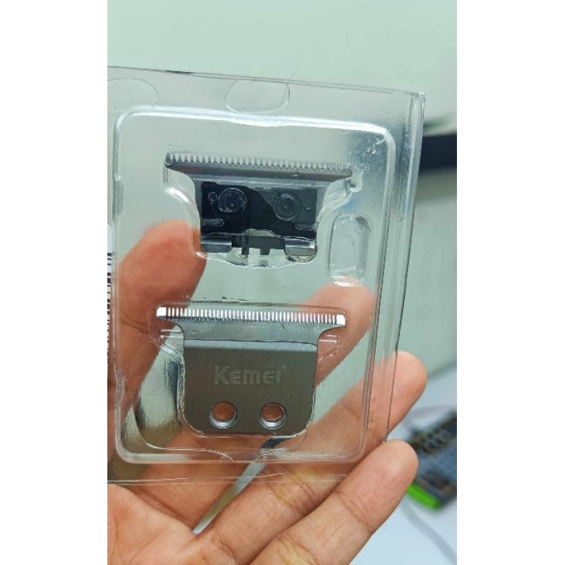 ฟันแต่ง ปัตตาเลี่ยนกันขอบ 70 ปีkemei1949คมแบบนี้โกนชุดละ 390 บาท