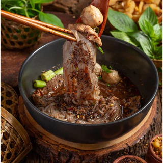 พริกก๋วยเตี๋ยวเรือ คั่วฟืน เผ็ดมาก 200g.(สีดำ) By ร้านทีเด็ดก๋วยเตี๋ยวเรือเจ้าดัง