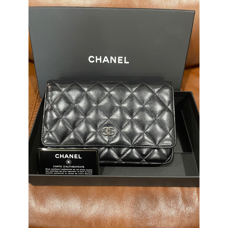 Chanel Woc 💯 used like new