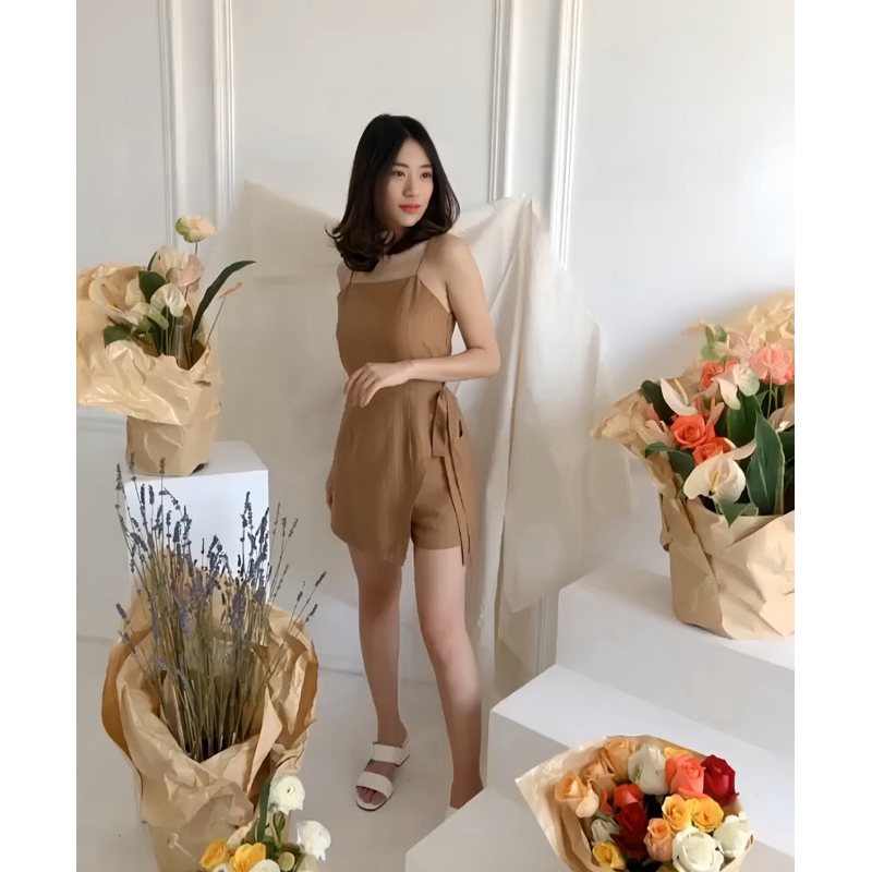 something apparels  Chole jumpsuit  จั๊มสูทขาสั้น #J334