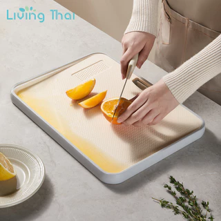 Living Thai เขียงพลาสติก ใช้ได้ทั้งสองด้าน กันเชื้อรา มีขอบกันน้ำหก
