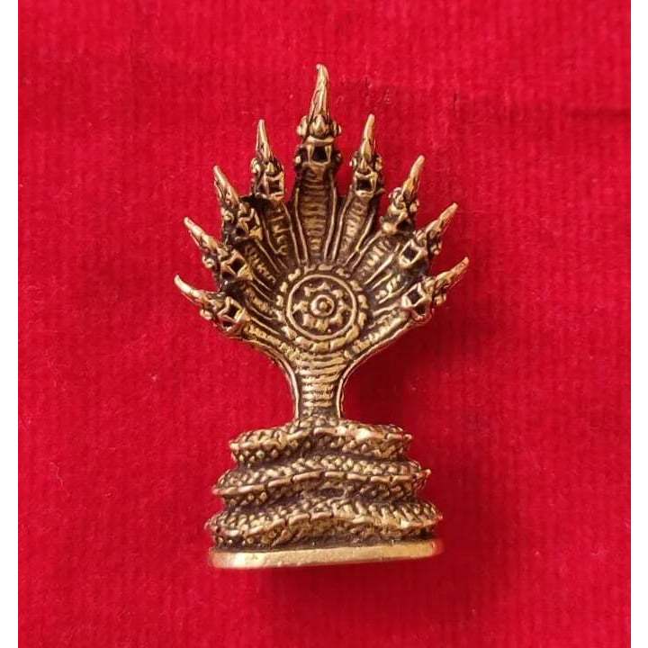รูปหล่อพญานาค 9 เศียร รูปปั้นพญานาค 9 เศียร พญานาค9 เศียร พญานาคทองเหลือง เครื่องราง นาค พระยานาค Th