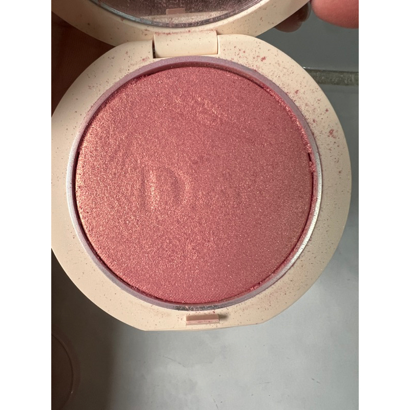 ส่งต่อไฮไลท์ Dior สี Coral Glow Dior (Forever Couture Luminizer Highlighter)