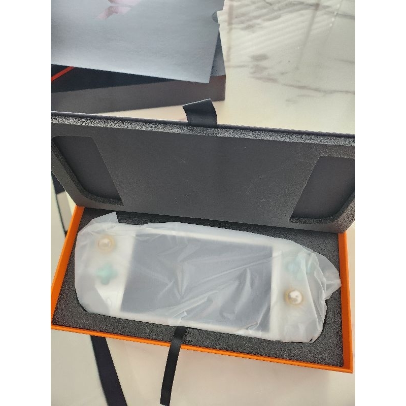 พร้อมส่ง ONEXFLY F1 7840U 8840U 32gb 1tb 120hz เครื่องเล่นเกมพกพา win 11 เล่นได้ทุกเกม