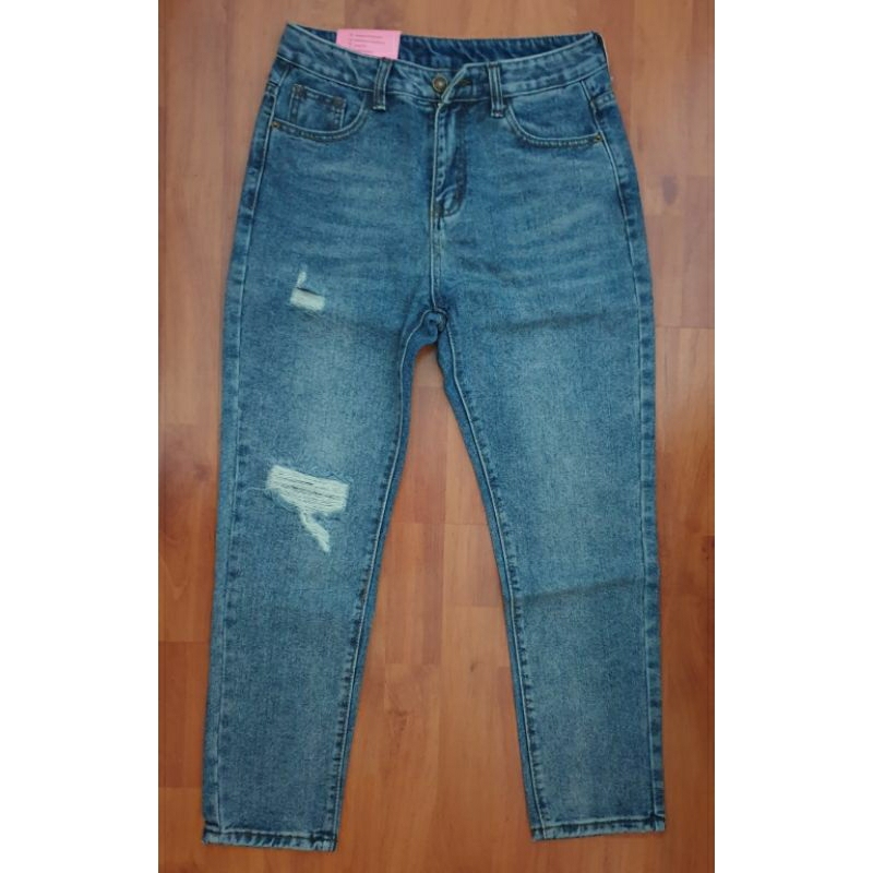 กางเกงยีนส์ ขากระบอกเล็ก Promthong