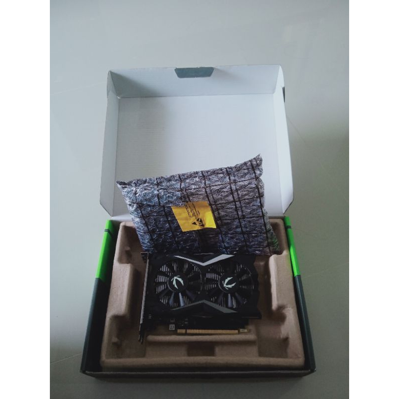 การ์ดจอ1650 4gสภาพใหม่ใช้งานได้ปกติไม่ต้องต่อไฟเพิ่ม