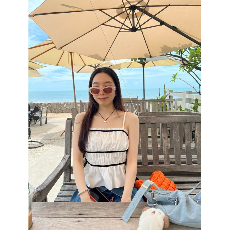 ส่งต่อ uiui.stuffs | ronnie tank เสื้อสายเดี่ยว คาดดำ ผูกด้านข้าง