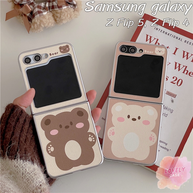 เคสฟลิปหนังลายน้องหมีอ้วน มาพร้อมที่ห้อยหมีแสนน่ารัก for Samsung Galaxy Z Flip 6 Z Flip5 Z Flip4 Z Flip3 [Pre-Order]
