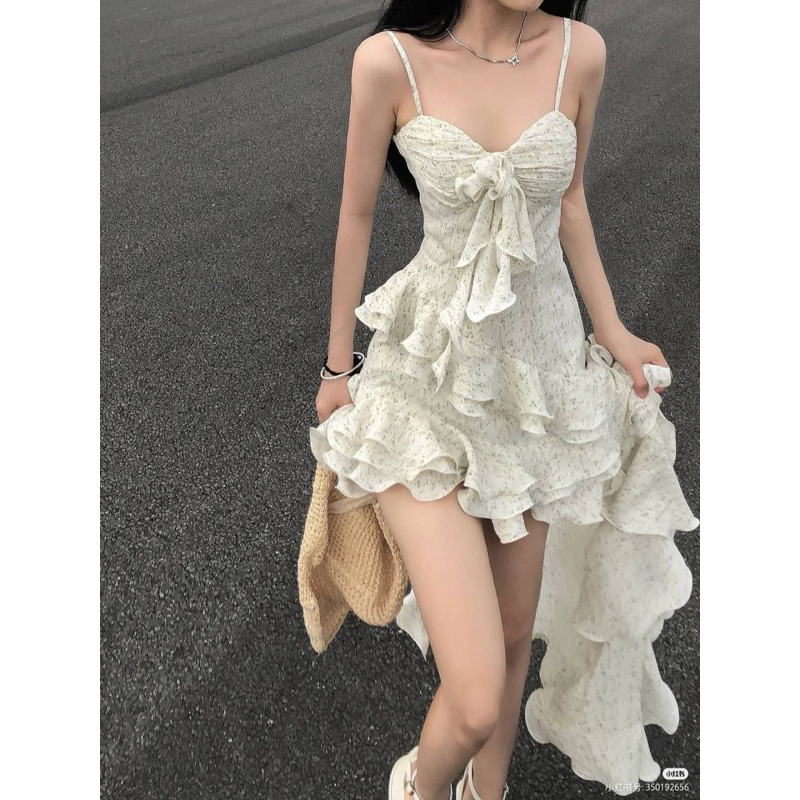 เปิดพรี 𝐌𝐀𝐘𝐔 พร้อมส่ง เดรสสายเดี่ยวระบาย ปรับสายได้