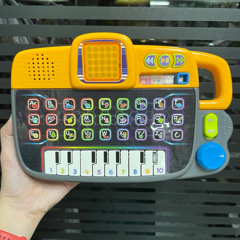 VTech Level Up Gaming ของเล่นงานสอนภาษา **มือสอง**