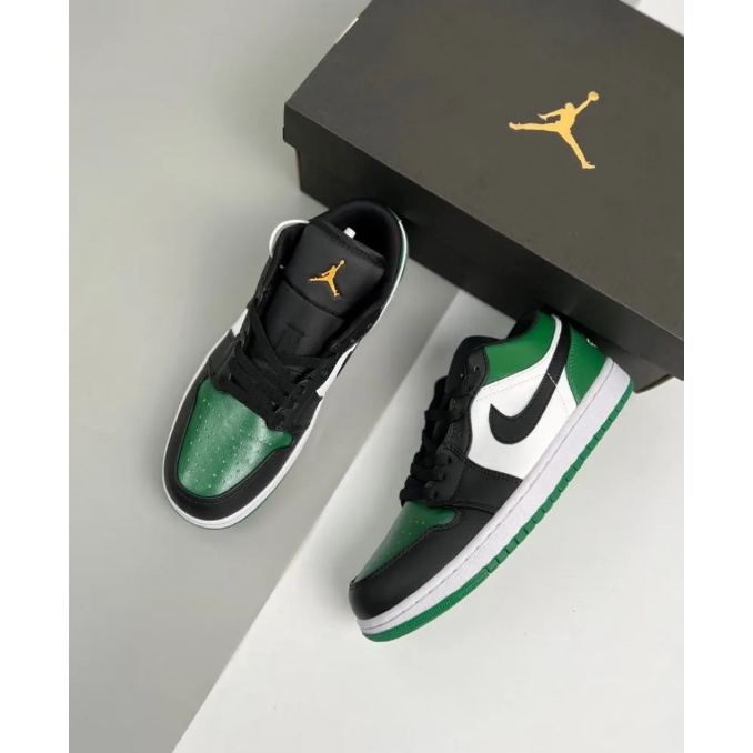 （ของแท้ 100 %）Nike Air Jordan 1 low green toe สีเขียว
