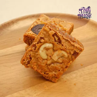 Tinymade บราวนี่ชาไทย เนื้อแน่นหนุบหนับ เนยสดแท้จากออสเตรเลีย ขนมโฮมเมด