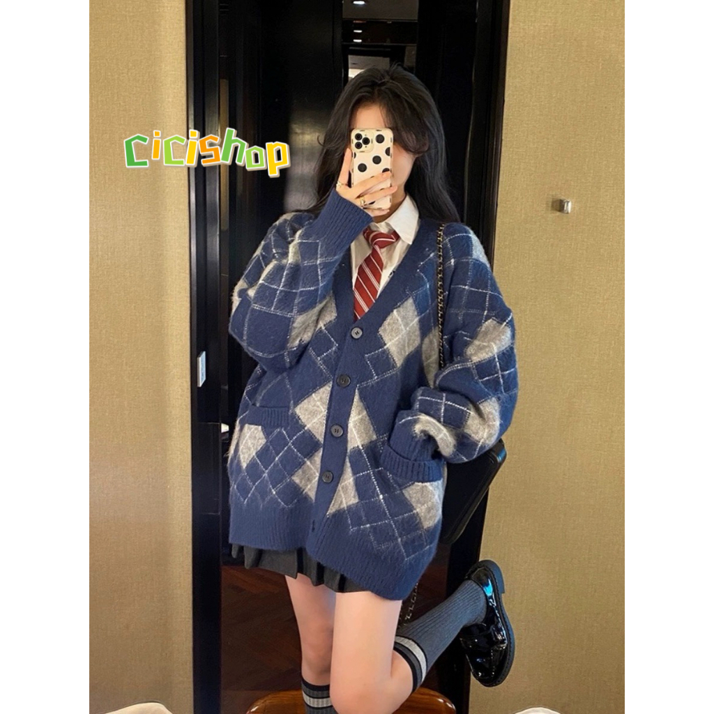 Cicishop(22159)เสื้อคาร์ดิแกนเเขนยาว ผ้าไหมพรม กระดุมหน้า กระเป๋าใช้งานได้จริง ผ้าหนาใส่อุ่น สไตล์เกาหลี