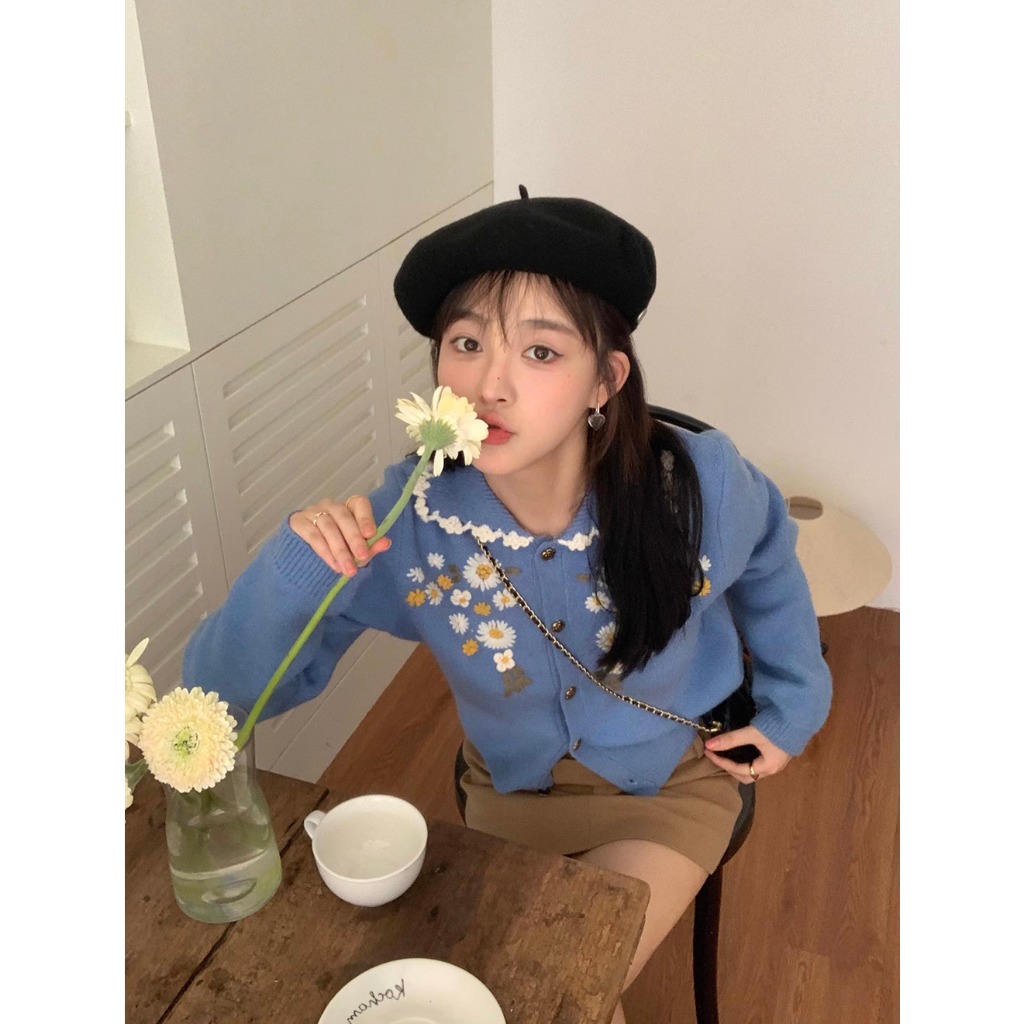 CHAWY Cute floral cardigan 🌸🌷 C4296 เสื้อคาร์ดิแกน เสื้อกันหนาวน่ารักๆ มี 2 สี น้ำเงิน ครีม