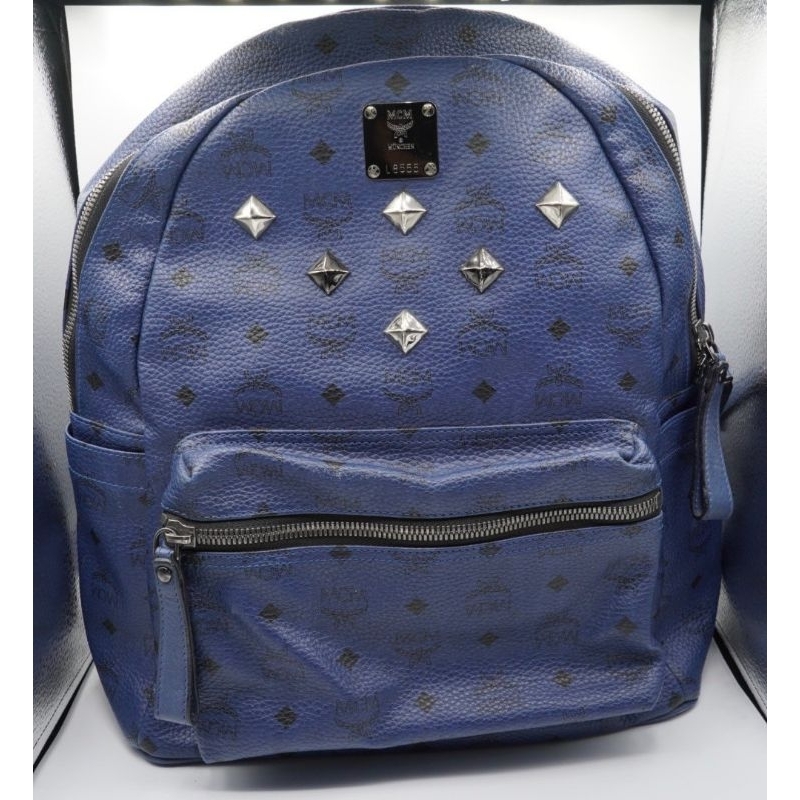 กระเป๋าเป้สะพายหลัง MCM Stark Visetos Backpack Size L (สีน้ำเงินกรมท่าเข้ม) ของแท้100% (มือสองของแม่ค้าเอง)