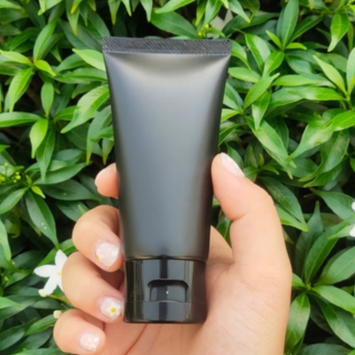 หลอด 30 กรัม สีดำ เคลือบด้าน  ขายเป็นชุด 20ชิ้น 50ชิ้น 100ชิ้น (30x80x8)