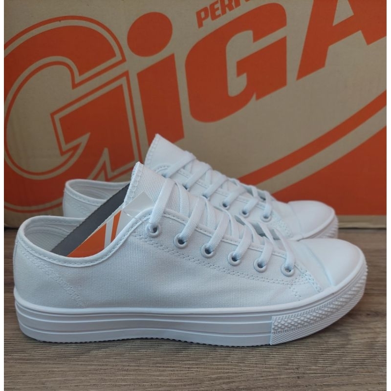 GIGA รุ่น V127+L รองเท้าผ้าใบสีขาวล้วน