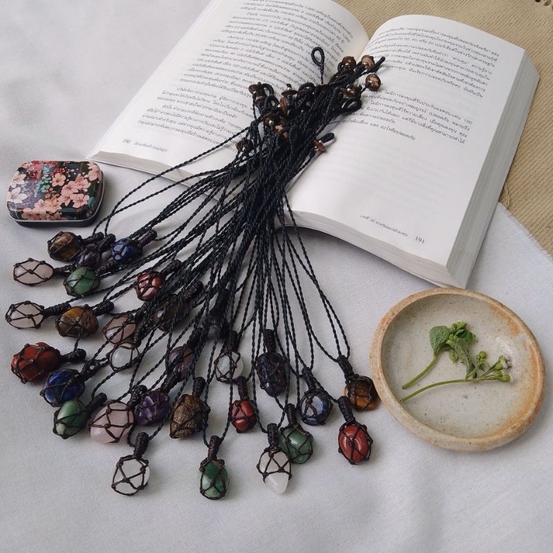 [สินค้าใหม่] หินนำโชค หินโชคดี สร้อยหินนำโชค หินบำบัด หินแม่มด สร้อยหิน