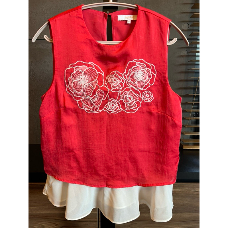 Jaspal เสื้อมือสองสีแดง สภาพดี ไซร้xs