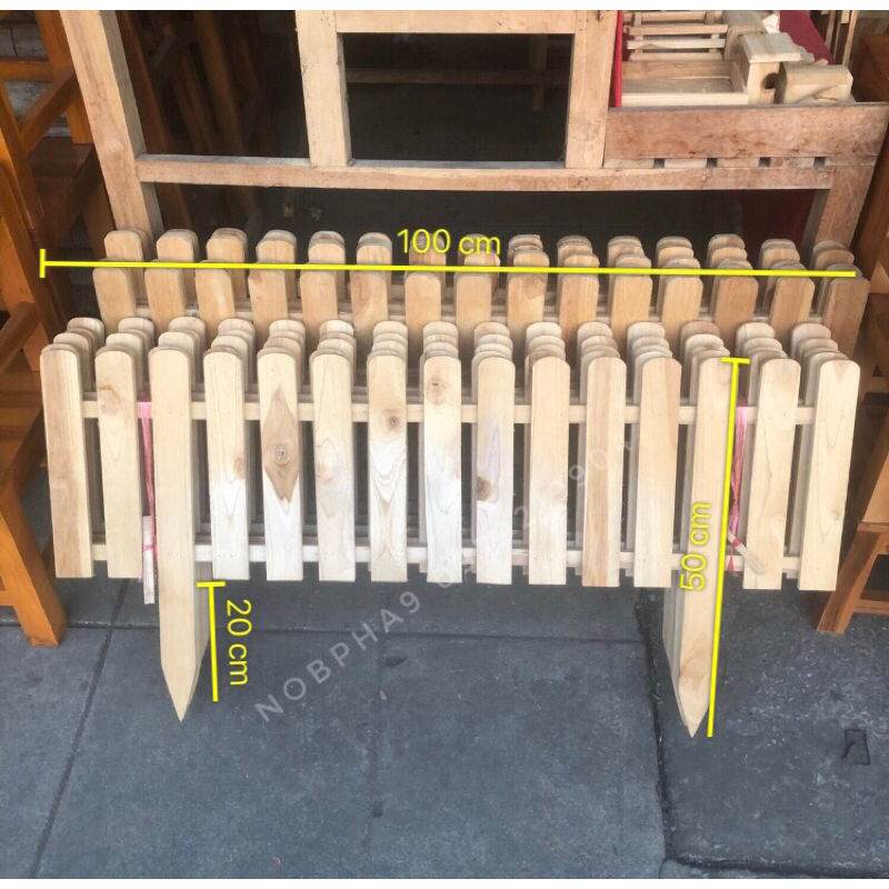 รั้วสนามไม้สักแท้1มัดได้5แผง 1แผงยาว100สูงรวมขา50cm(ขายยกมัด5แผง)