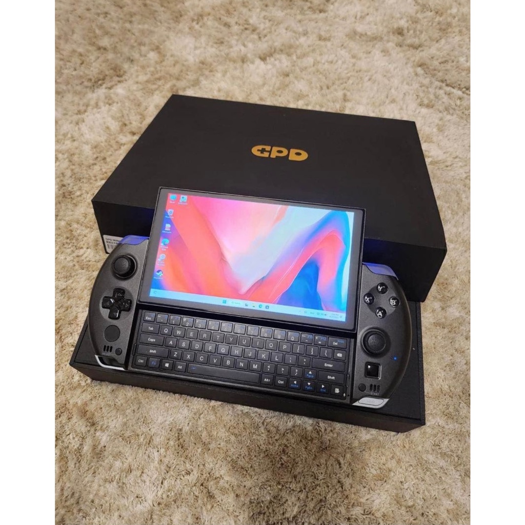 GPD WIN4 32gb/1tb black portable game console  Can play every game