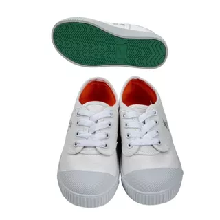 รองเท้าผ้าใบนักเรียนT.K star มีสีดำ,น้ำตาล,ขาว ไซส์ 31-45เป็นTkนะคะ**มีบิลให้ทุกคู่**