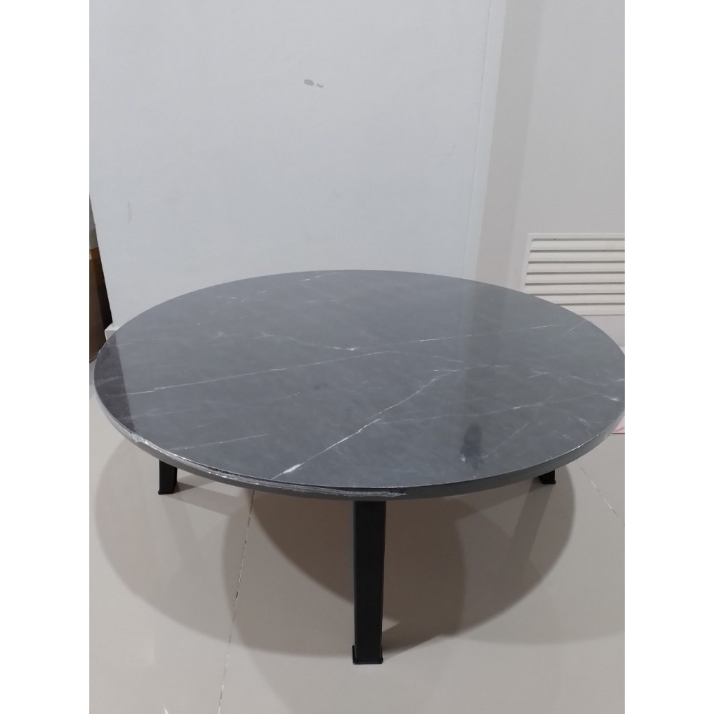 โต๊ะพับญี่ปุ่นทรงกลมลายหินอ่อนดำใช้งานง่ายขนาด80*80cm