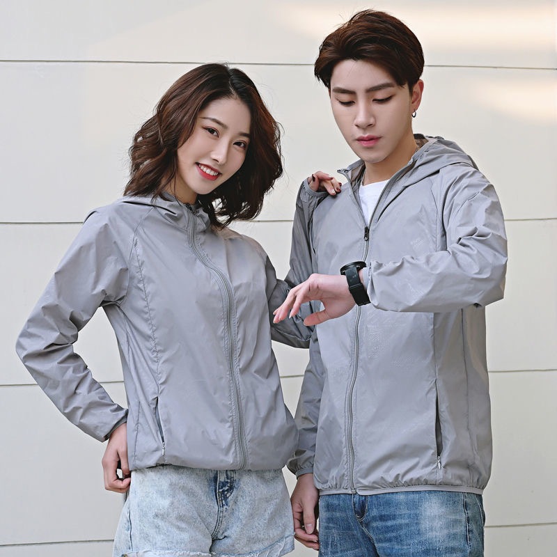 เสื้อคลุมกันแดด กันแสงยูวี กันลม ผ้าล้มเย็นใส่สบาย มี 4 สีให้เลือก สามารถใส่ได้ทั้งชายและหญิง