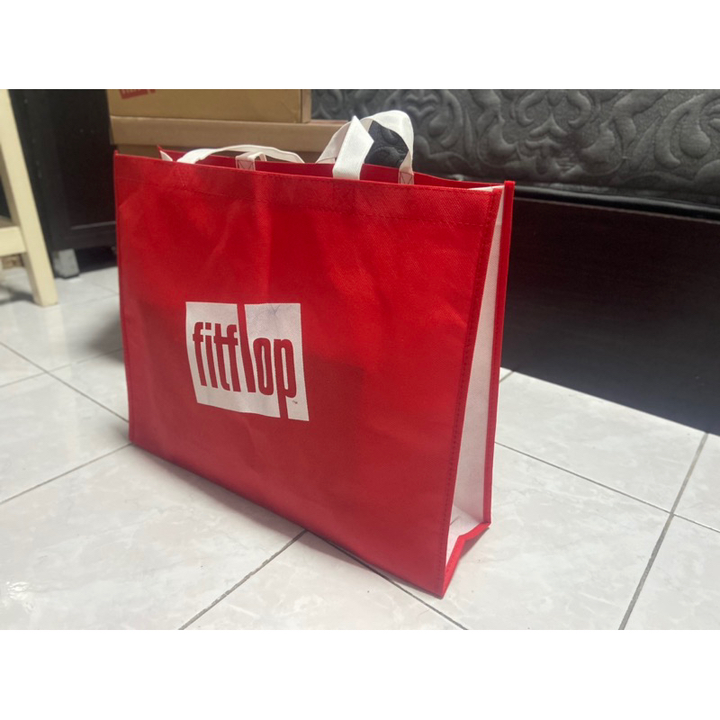 ถุงหิ้วแบบผ้า แบรนด์ Fitflop แท้ / ขนาดใส่กล่องรองเท้าได้ 2 กล่อง (ของใหม่ มือ1) ถุงหิ้วขนาดใบใหญ่