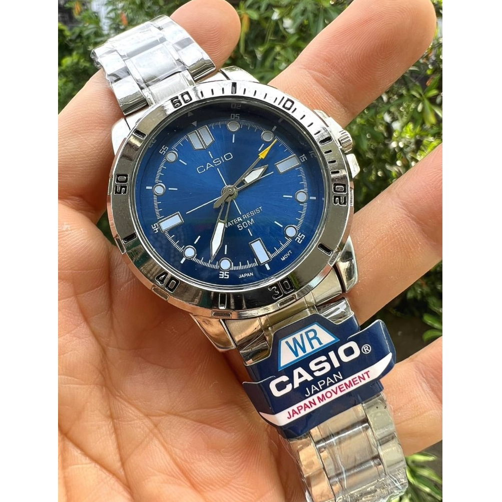 นาฬิกาผู้ชาย Casio รุ่น MTP-VD01D สายแสตนเลส สีเงินหน้าปัดน้ำเงิน