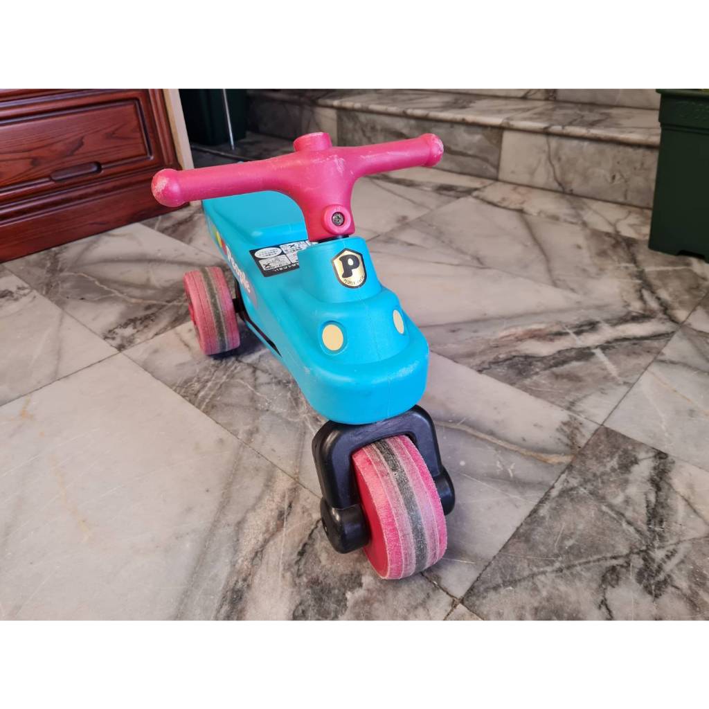 People พีเพิล รถขาไถ รถเด็กเล่น ของเล่นเด็กงานมือสองค่ะ