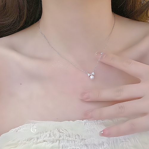 Glamor พร้อมส่ง สร้อยเงิน Pearl Butterflies สร้อยคอไข่มุกมีโบว์ ไข่มุกขาวนวล  สร้อยคอมุกสวยๆ สร้อยเงินแท้ สร้อยคอแฟชั่น