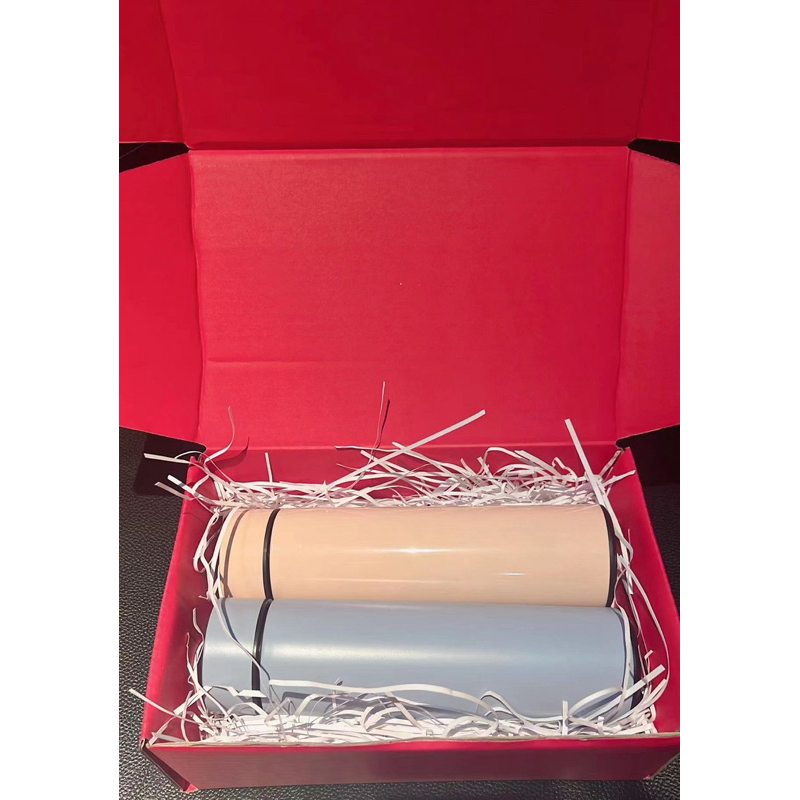 กล่องของขวัญสีแดงแถมฟรีกระดาษฝอยขนาด 25x17x9cm