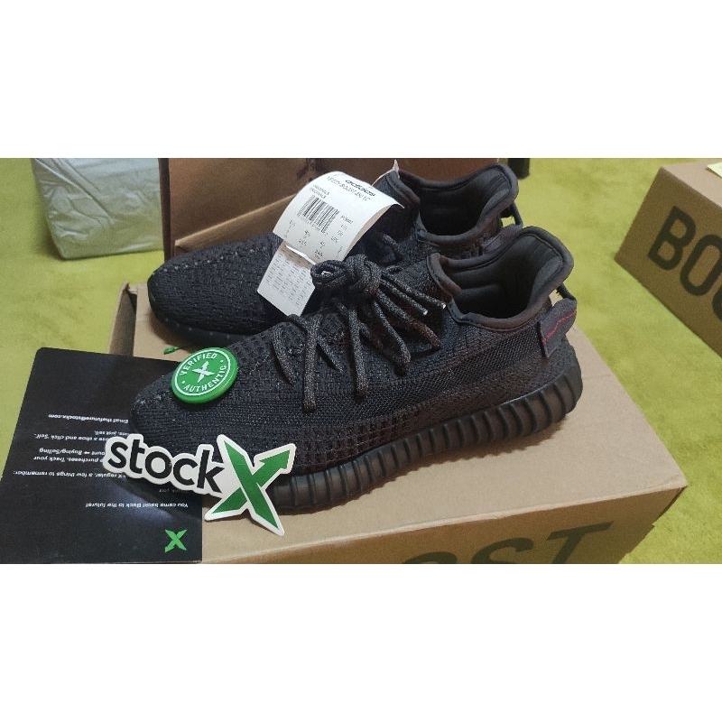 Adidas Yeezy 350 V2 Black Reflective PK God พร้อมกล่อง และ StockX tag (Size 40)