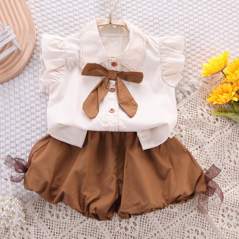 Babyonline(Y098)E2 (ส่งด่วน1วัน)ชุดเซ็ตเสื้อแขนสั้นคอปกแต่งโบว์พร้อมกางเกงขาสั้นทรงบอลลูนสุดน่ารัก ผ้าฝ้าย นิ่ม รูปที่ 5