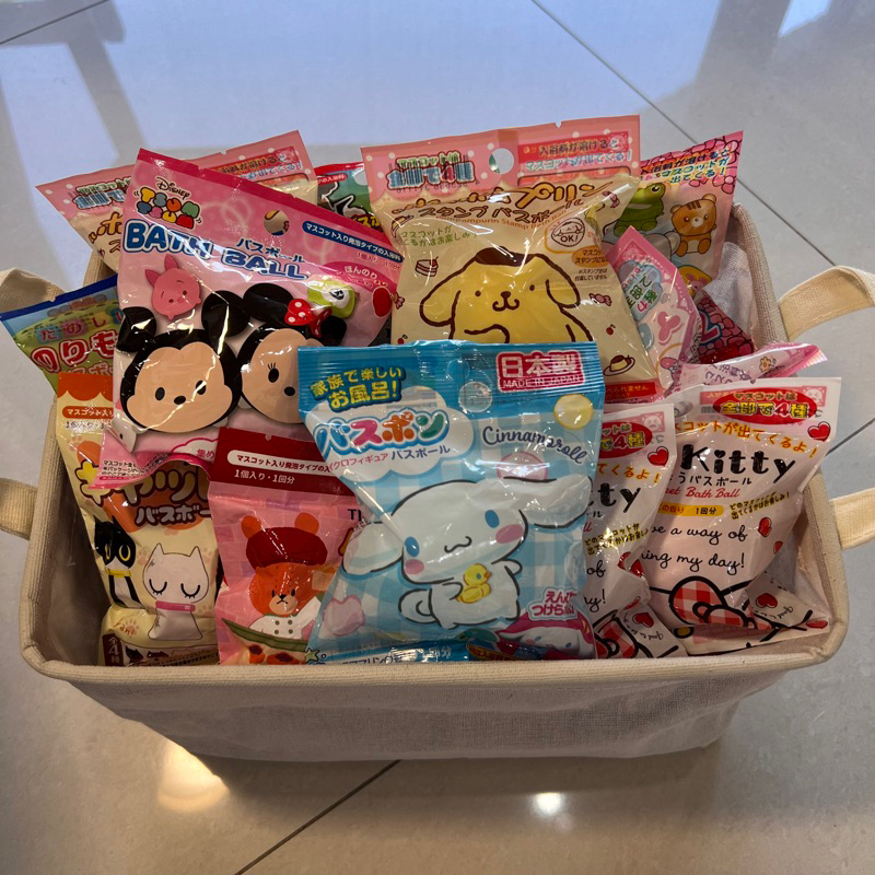 (ส่งจากไทย) Bath Bomb Disney Sanrio จากญี่ปุ่น พร้อม Surprise ข้างใน สบู่ผงอัดก้อนละลายน้ำ พร้อมส่งจากไทย