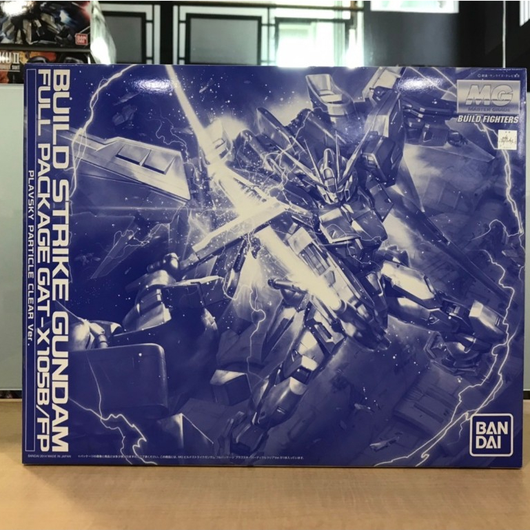 Bandai MG 1/100 Build Strike Gundam Full Package Gat-x105B/FP Plavsky Particle Clear Ver.
